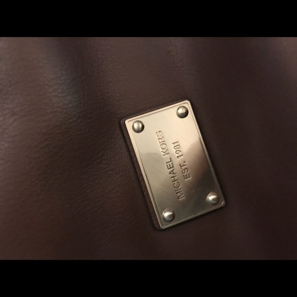 Michael Kors brown leather purse with gold accents - Picture 5 of 6